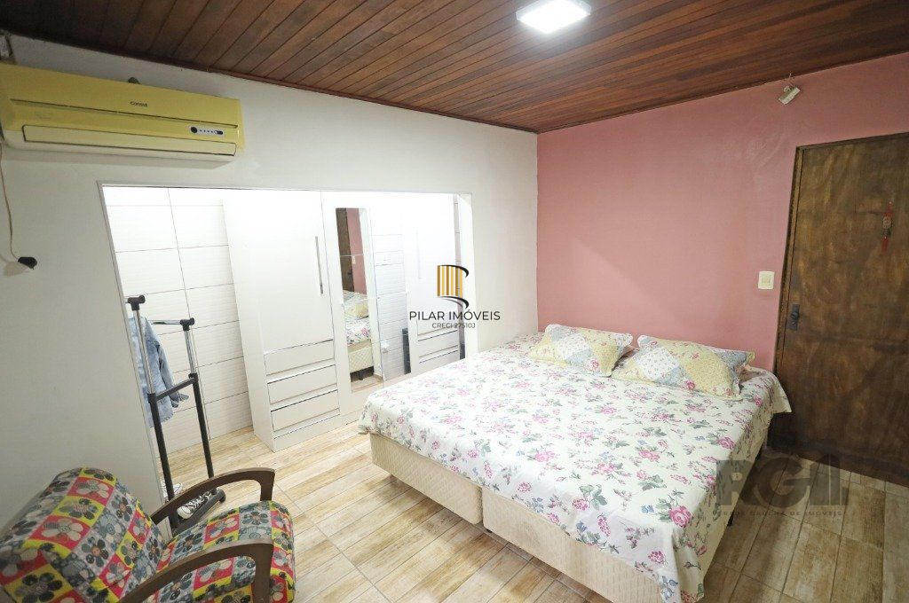 Excelente casa de 65m², toda reformada,  com 2 dormitórios