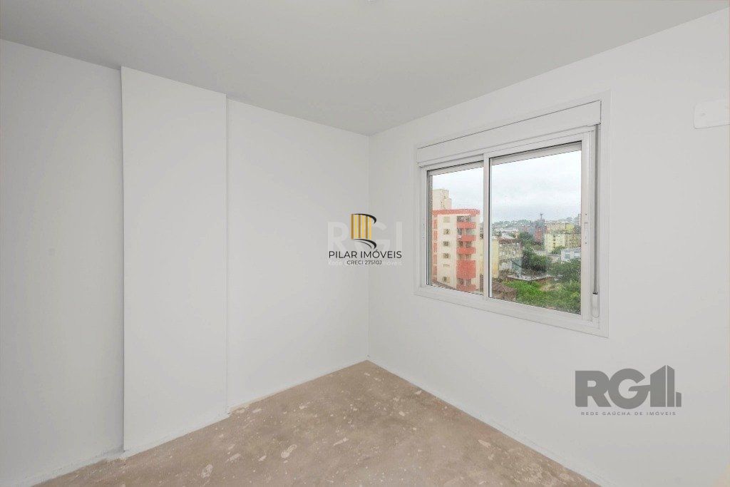 2 quartos ( 1 suíte), churrasqueira e 1 vaga. Junto a PUC