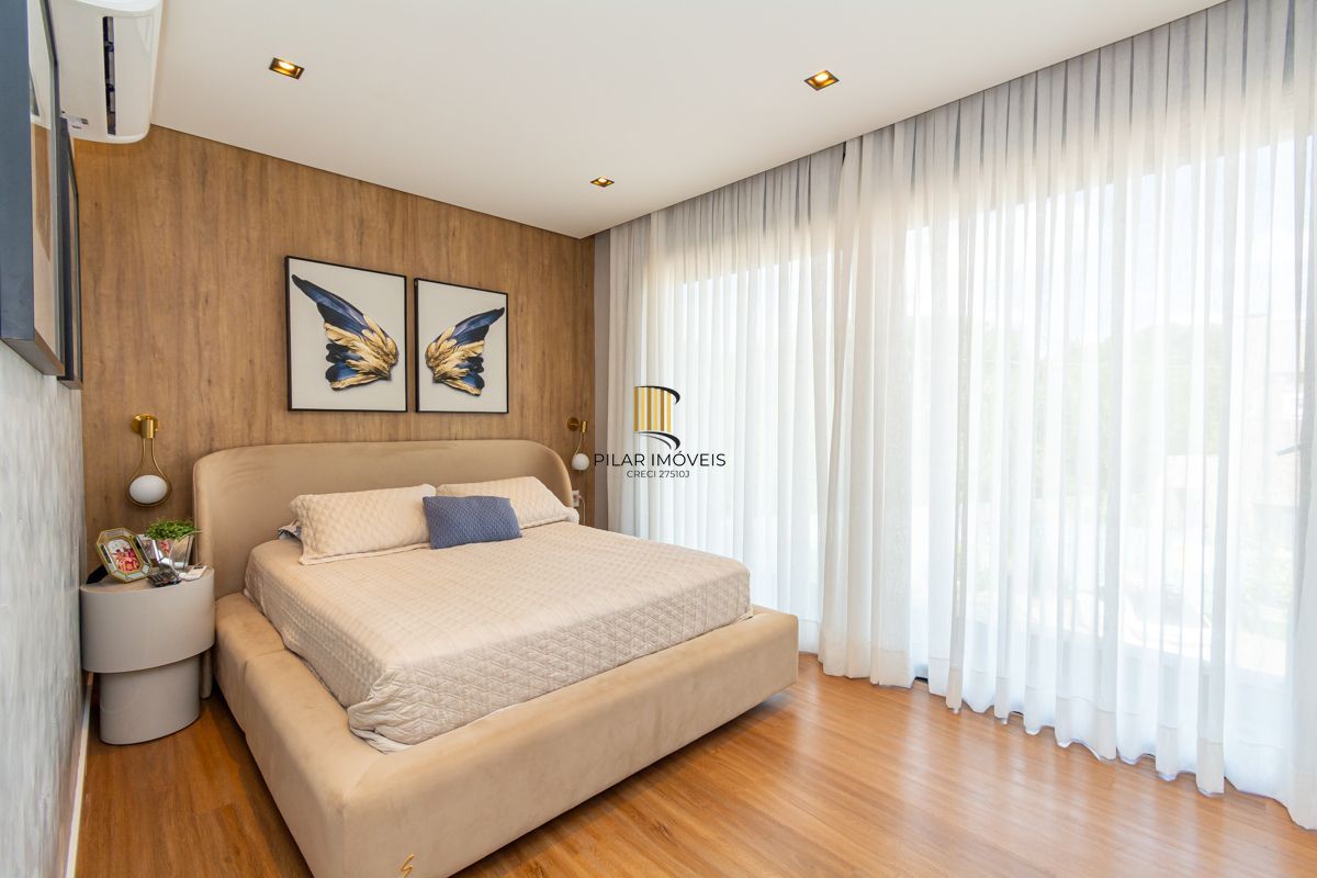 Casa de alto padrão no condomínio Vale dos Lírios