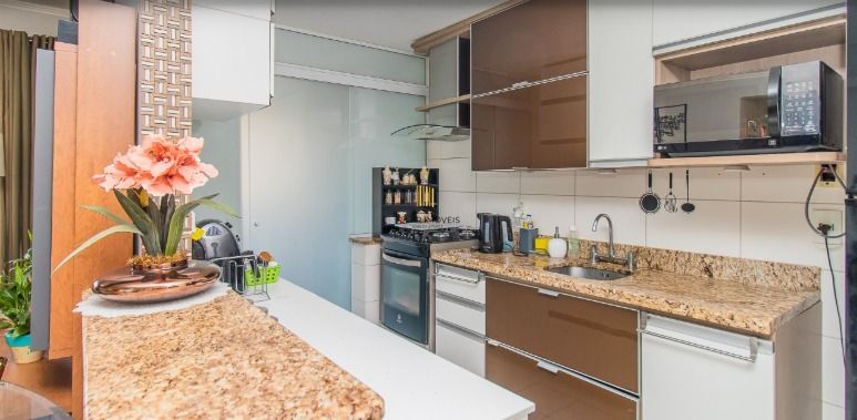 Excelente apartamento de 2 Dormitórios com 2 vagas a 50mts do Bourbon Country