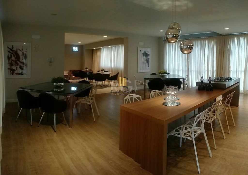 Apartamento para Venda - 65m², 2 dormitórios, sendo 1 suites, 1 vaga - Humaitá