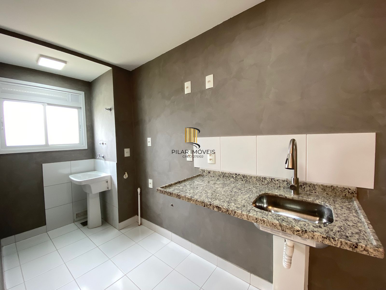 Apartamento 3 dormitórios no bairro Humaitá