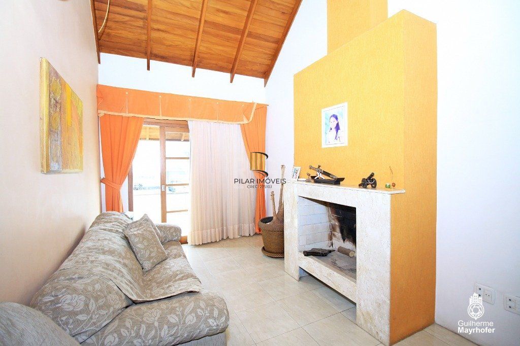 Casa Condominio para Venda - 320m², 3 dormitórios, sendo 2 suites, 3 vagas