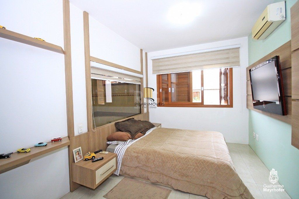 Casa Condominio para Venda - 320m², 3 dormitórios, sendo 2 suites, 3 vagas