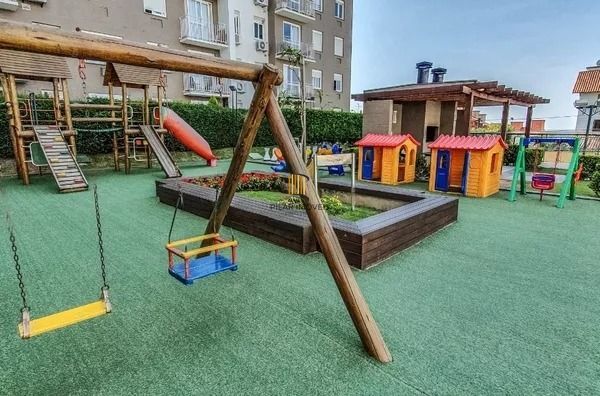 Apartamento garden com pátio gigante. Infra completa, a 5 min do Iguatemi.