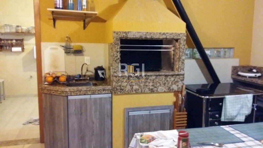 Sobrado para Venda - 245m², 4 dormitórios, sendo 1 suites, 3 vagas - Jardim Itu