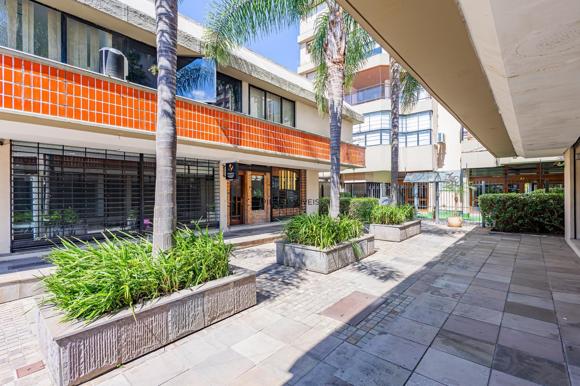 Apartamento com 92 m² no Menino Deus.