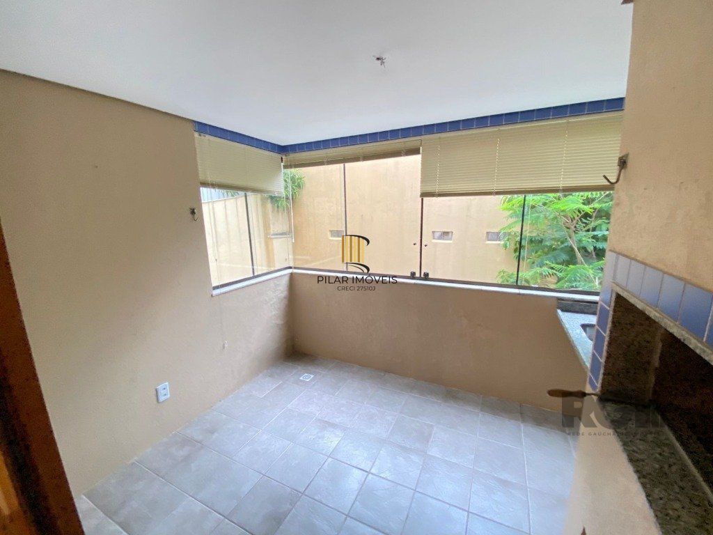 Amplo apartamento de 2 dormitórios no Petrópolis