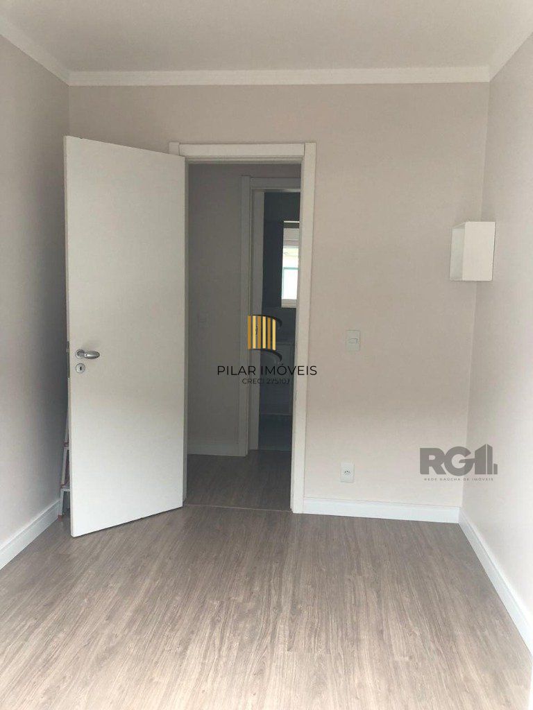 Lindo apartamento MOBILIADO E EQUIPADO com pátio.
