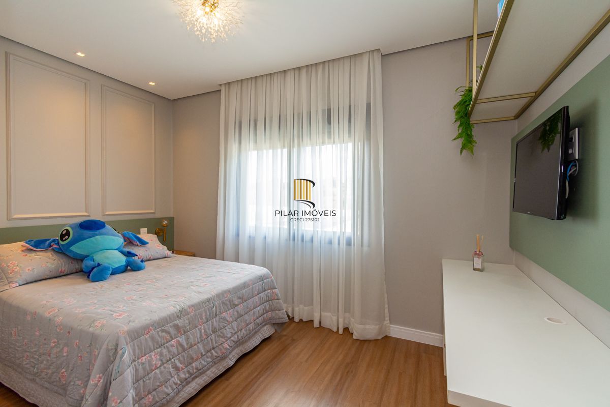 Casa de alto padrão no condomínio Vale dos Lírios