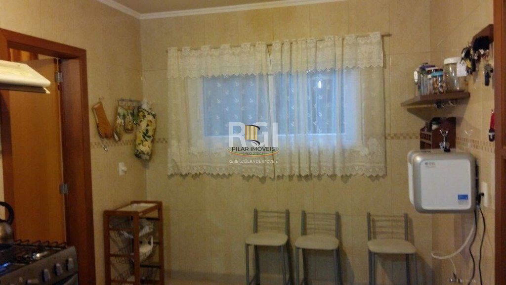 Sobrado para Venda - 245m², 4 dormitórios, sendo 1 suites, 3 vagas - Jardim Itu