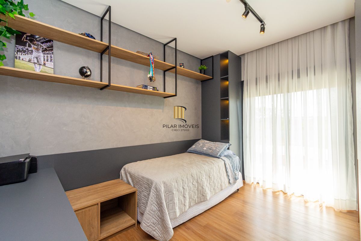 Casa de alto padrão no condomínio Vale dos Lírios