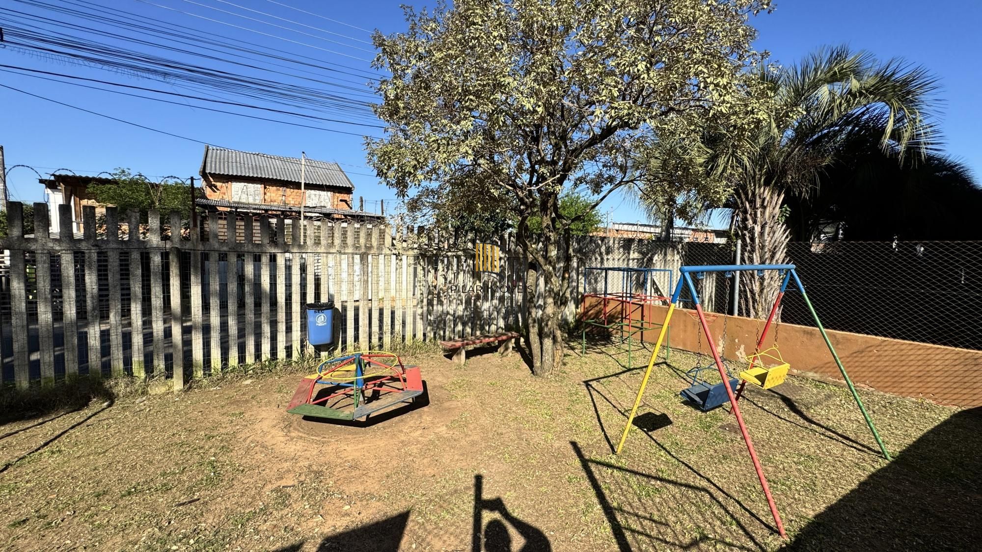 Apartamento Térreo com 2 dormitórios Semi Mobiliado