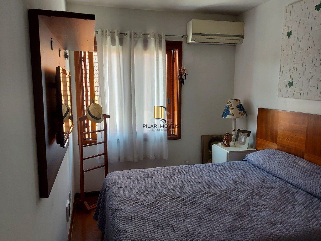 Casa Condominio para Venda - 234m², 3 dormitórios, sendo 1 suites, 2 vagas
