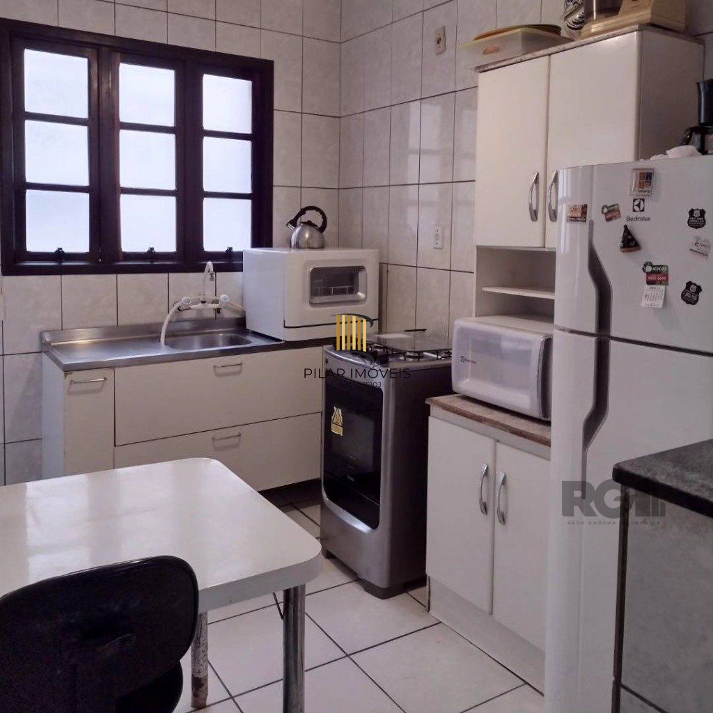 Apartamento no bairro Auxiliadora de 2 dormitórios ( 1 suíte)