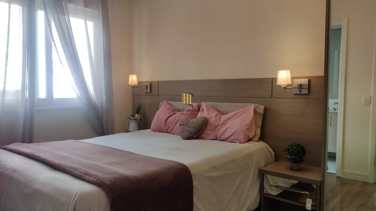 Lindo apartamento semi mobiliado, 3 quartos (1 suíte), churrasqueira e vaga.