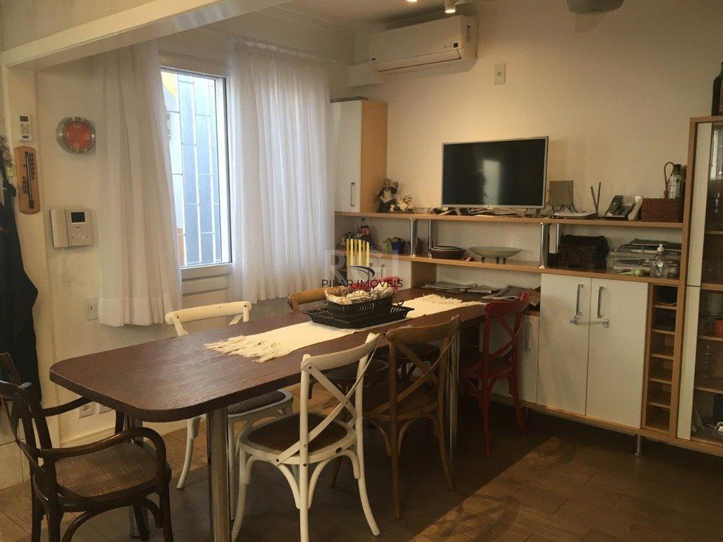 Casa para Venda - 230m², 3 dormitórios, sendo 3 suites, 3 vagas - Chácara das Pedras