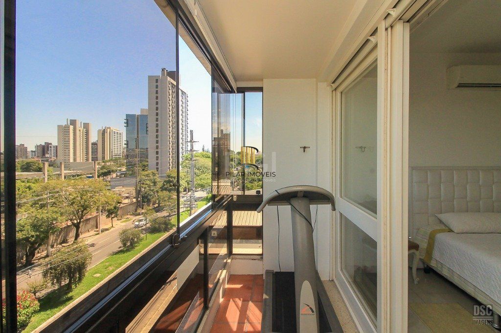 Cobertura 3 dormitórios no bairro Petrópolis