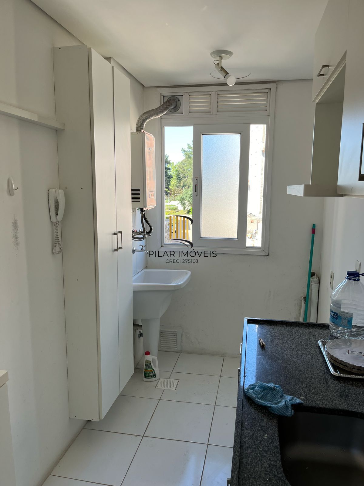 Junto ao Shopping Iguatemi. 3 quartos ( 1 suíte) sacada, churrasqueira e 1 vaga