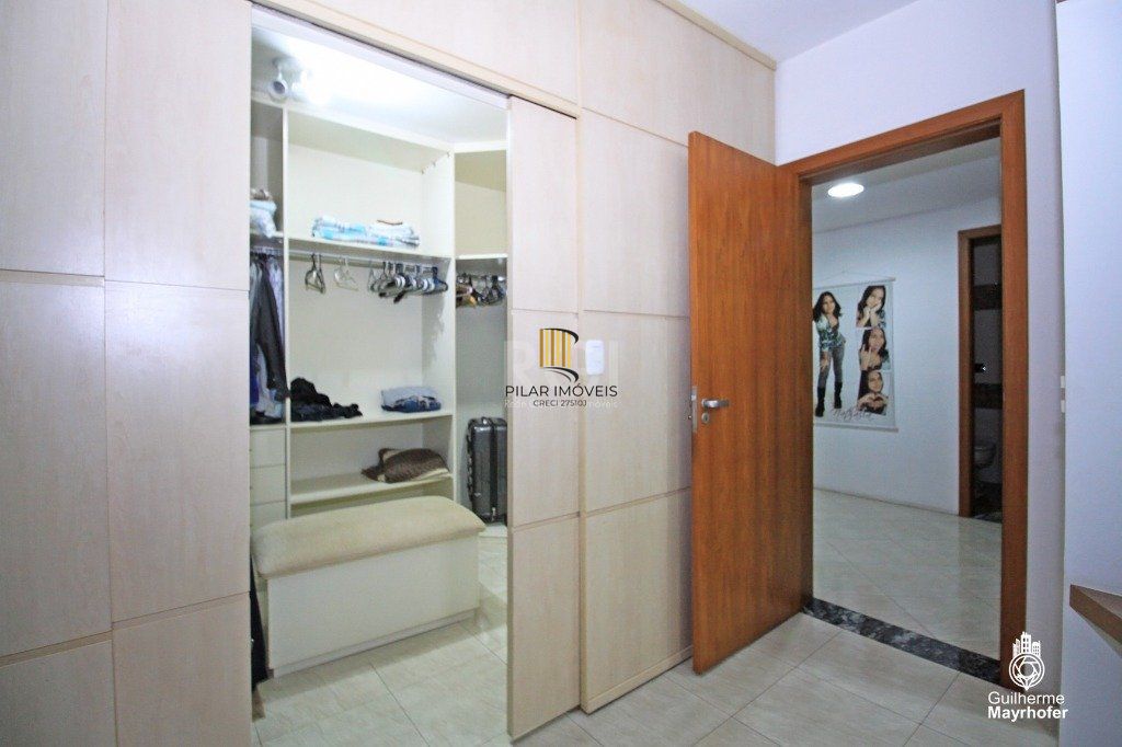 Casa Condominio para Venda - 320m², 3 dormitórios, sendo 2 suites, 3 vagas