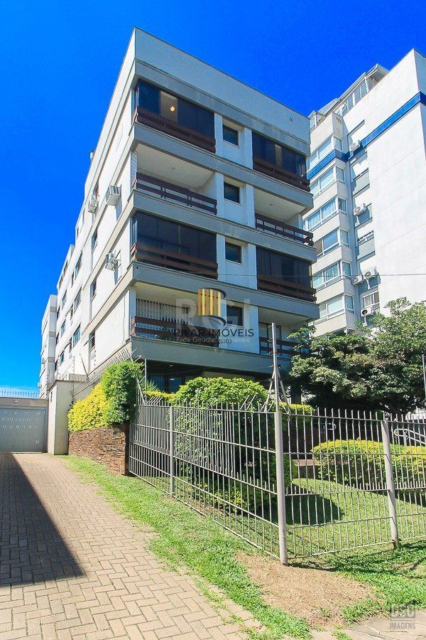 Cobertura 3 dormitórios no bairro Petrópolis