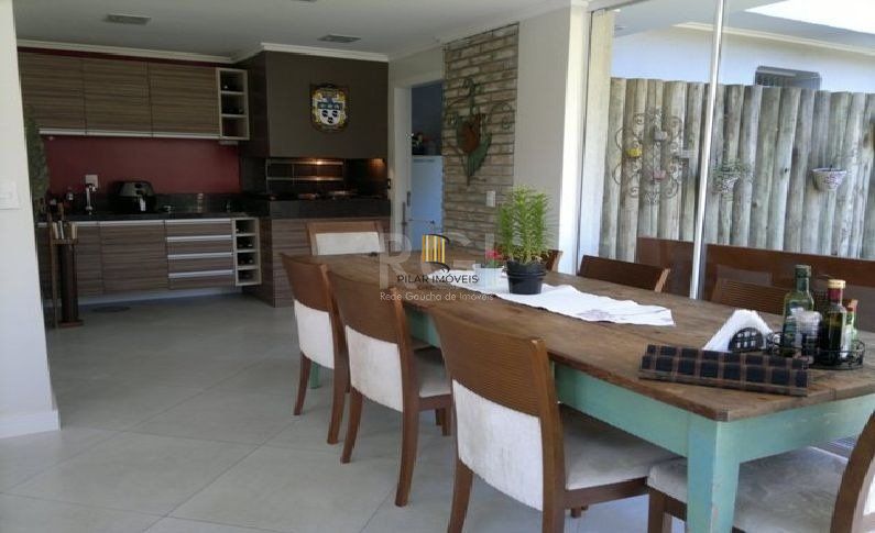Casa Condominio para Venda - 380m², 3 dormitórios, sendo 3 suítes e 3 vagas