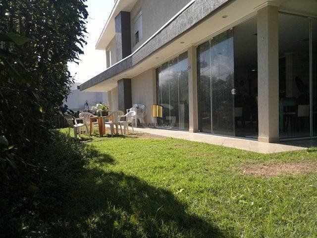 Casa Condominio para Venda - 380m², 3 dormitórios, sendo 3 suítes e 3 vagas