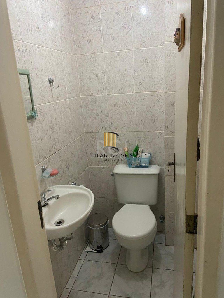 Casa para Venda - 110m², 2 dormitórios, 1 vaga - Hípica