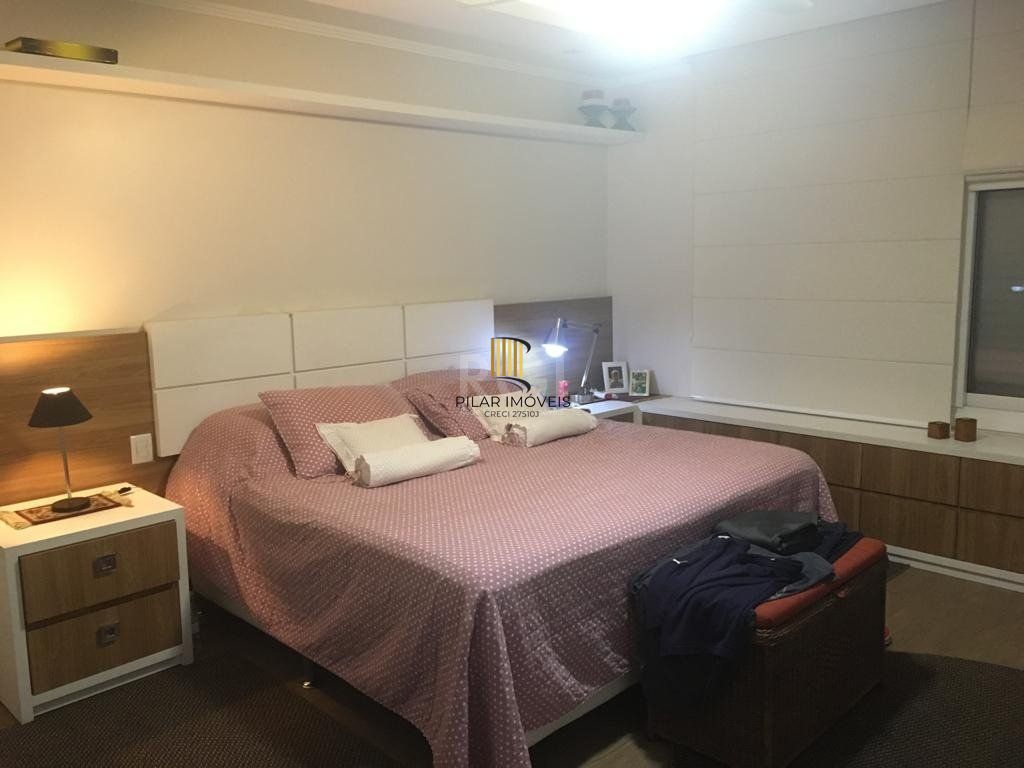 Casa para Venda - 230m², 3 dormitórios, sendo 3 suites, 3 vagas - Chácara das Pedras