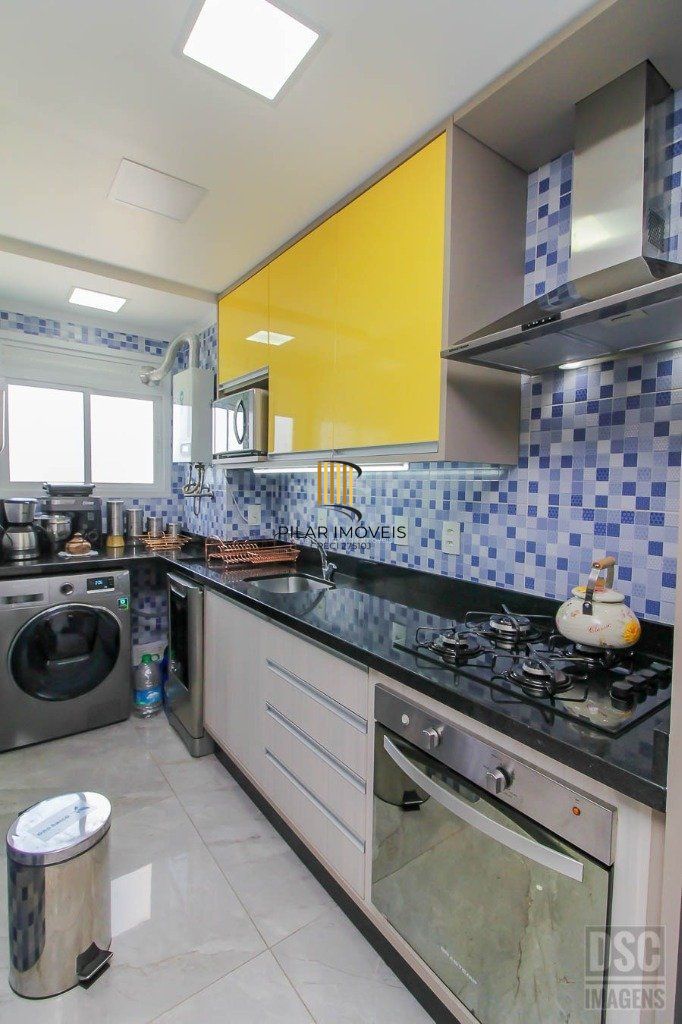 Apartamento para Venda - 65m², 3 dormitórios, sendo 1 suites, 1 vaga - Humaitá