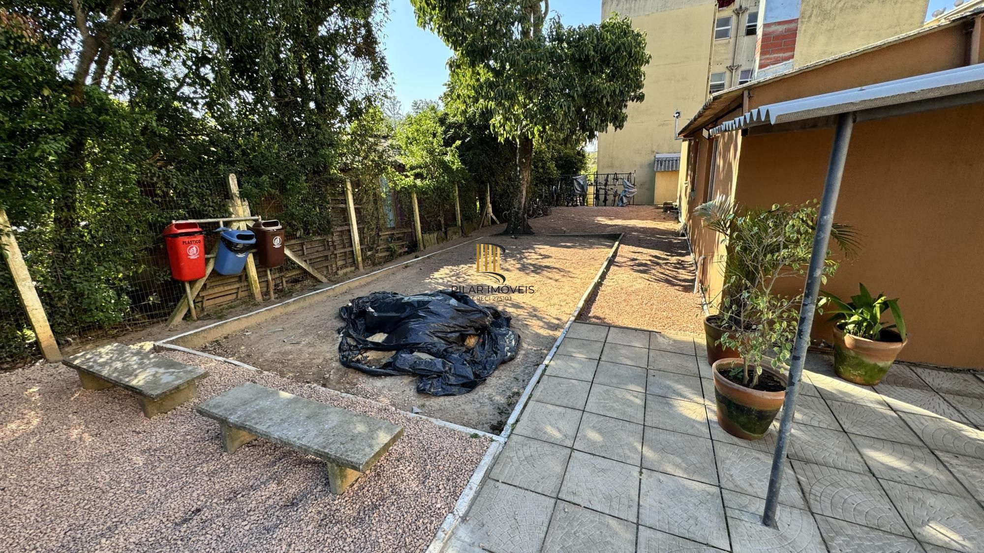 Apartamento Térreo com 2 dormitórios Semi Mobiliado