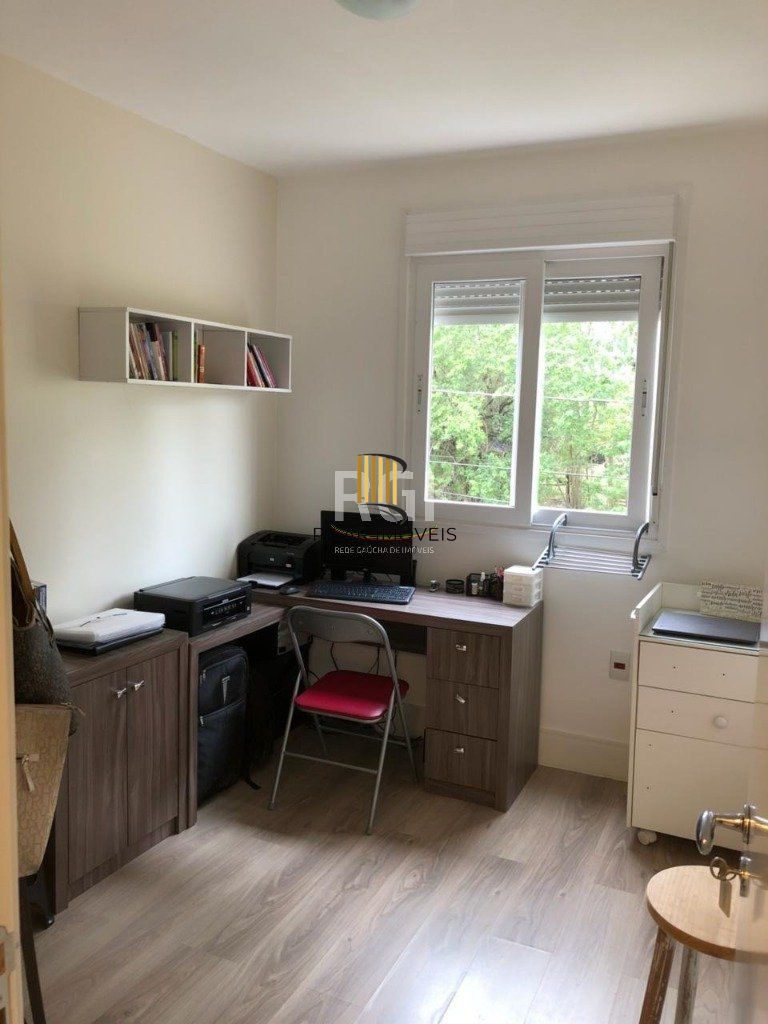 PORTEIRA FECHADA Apartamento 3 quartos, sendo 1 suíte e 1 vaga.  Infra completa