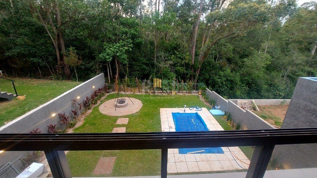 Casa Condominio para Venda - 330m², 3 dormitórios, sendo 3 suites, 2 vagas - Querência