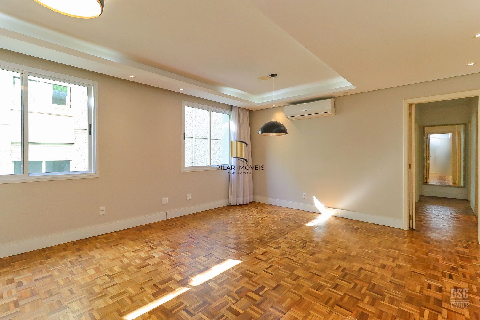 Amplo apartamento, 3 quartos (1 suíte) lavabo, escritório e 1 vaga - Petrópolis