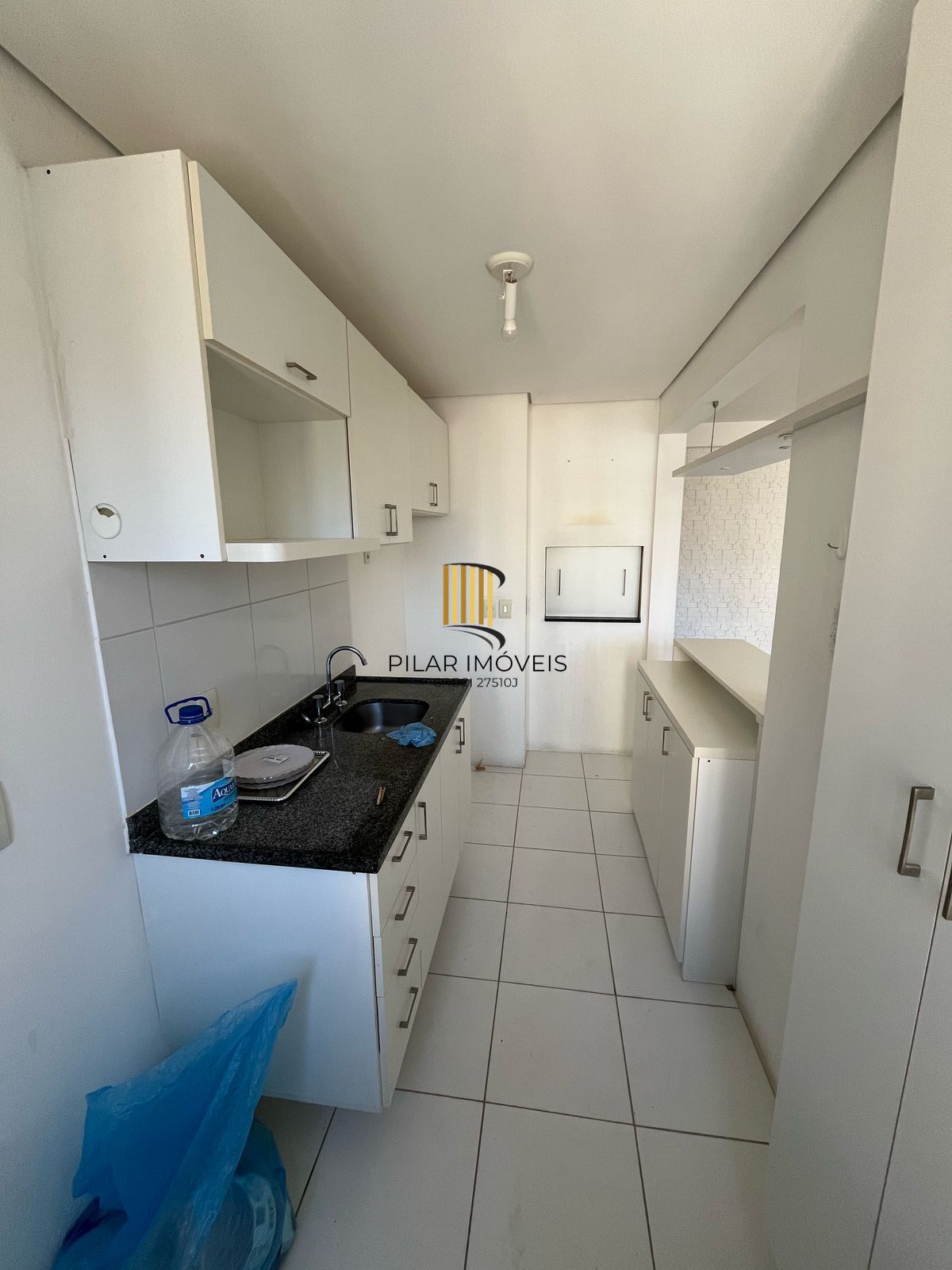 Junto ao Shopping Iguatemi. 3 quartos ( 1 suíte) sacada, churrasqueira e 1 vaga