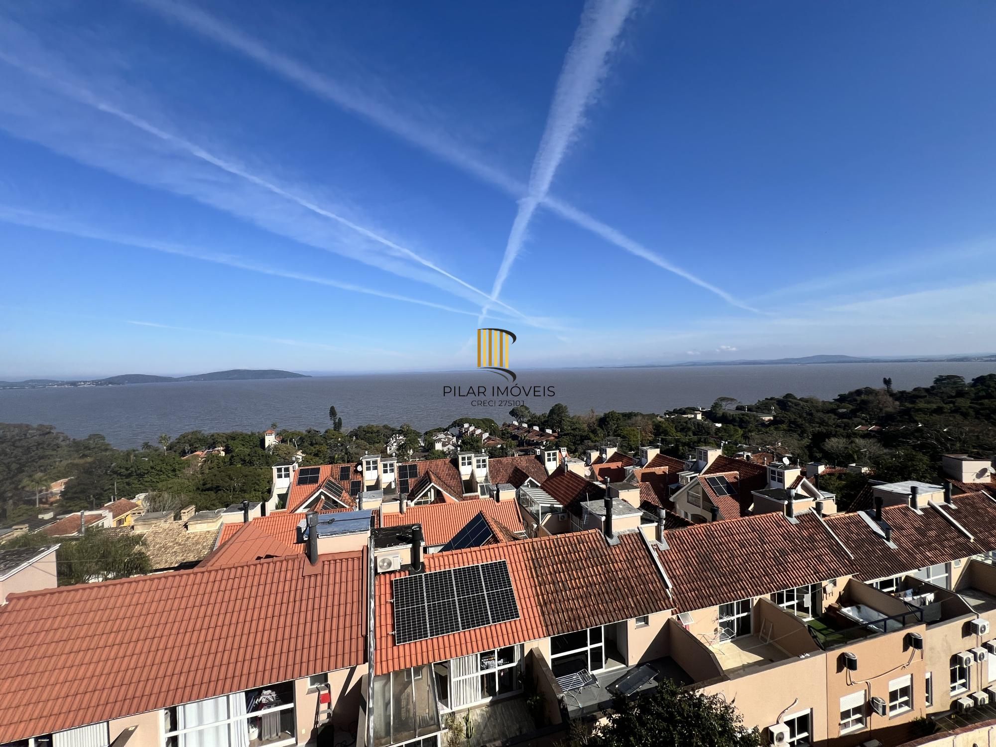 Belíssima casa no Bairro Tristeza com 645m²