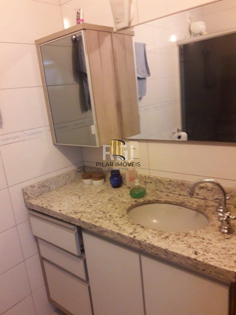 Sobrado para Venda - 245m², 4 dormitórios, sendo 1 suites, 3 vagas - Jardim Itu