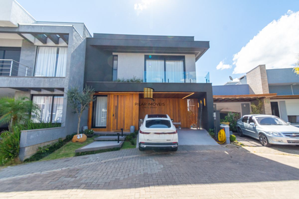 Casa de alto padrão no condomínio Vale dos Lírios