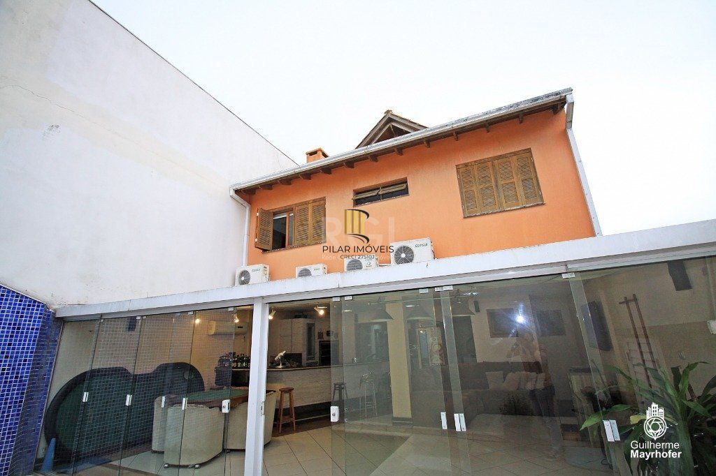 Casa Condominio para Venda - 320m², 3 dormitórios, sendo 2 suites, 3 vagas