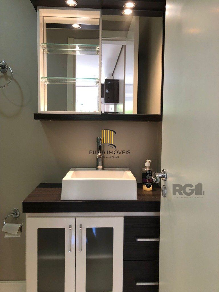 Apartamento com pátio 2 quartos (1 suites) churrasqueira e vaga. Infra completa