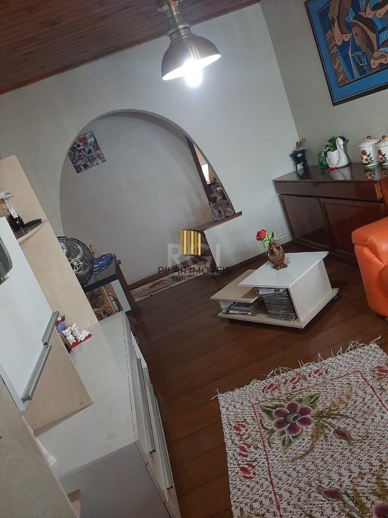 Casa  270m², 3 dormitórios, sendo 1 suites, 5 vagas - Recanto Corcunda