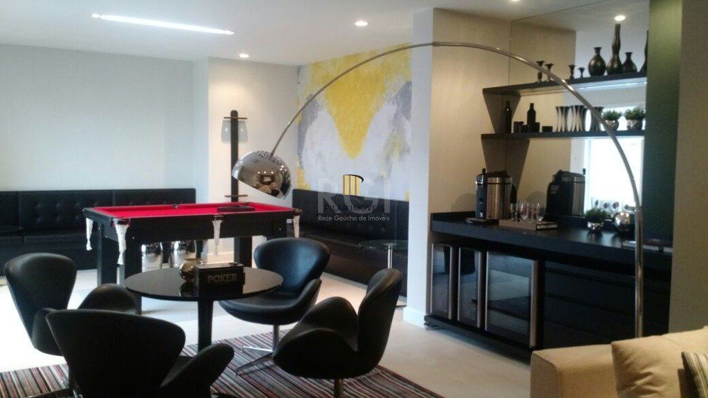 Apartamento para Venda - 65m², 2 dormitórios, sendo 1 suites, 1 vaga - Humaitá