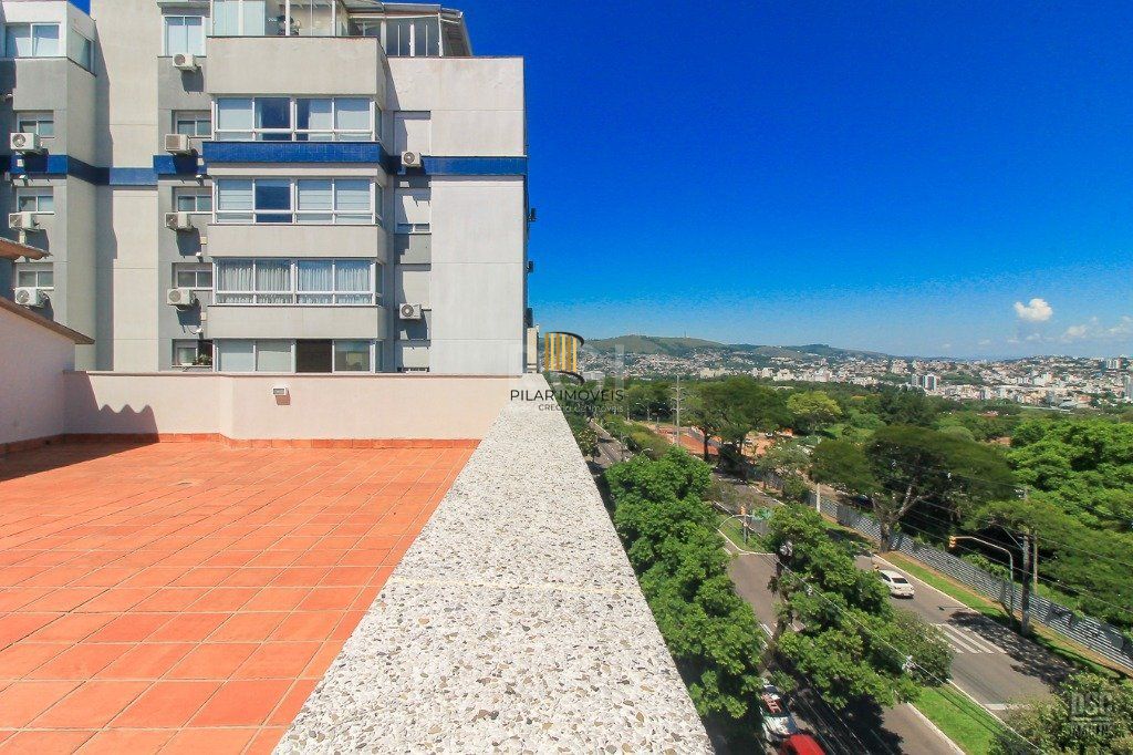 Cobertura 3 dormitórios no bairro Petrópolis