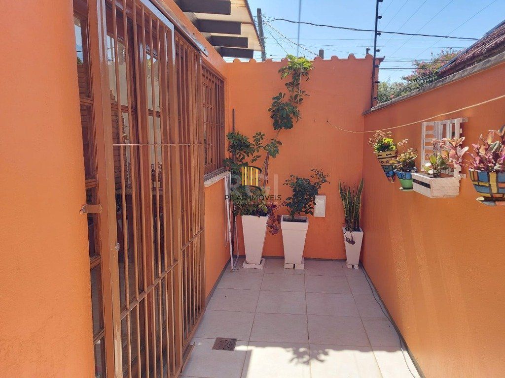 Casa Condominio para Venda - 234m², 3 dormitórios, sendo 1 suites, 2 vagas
