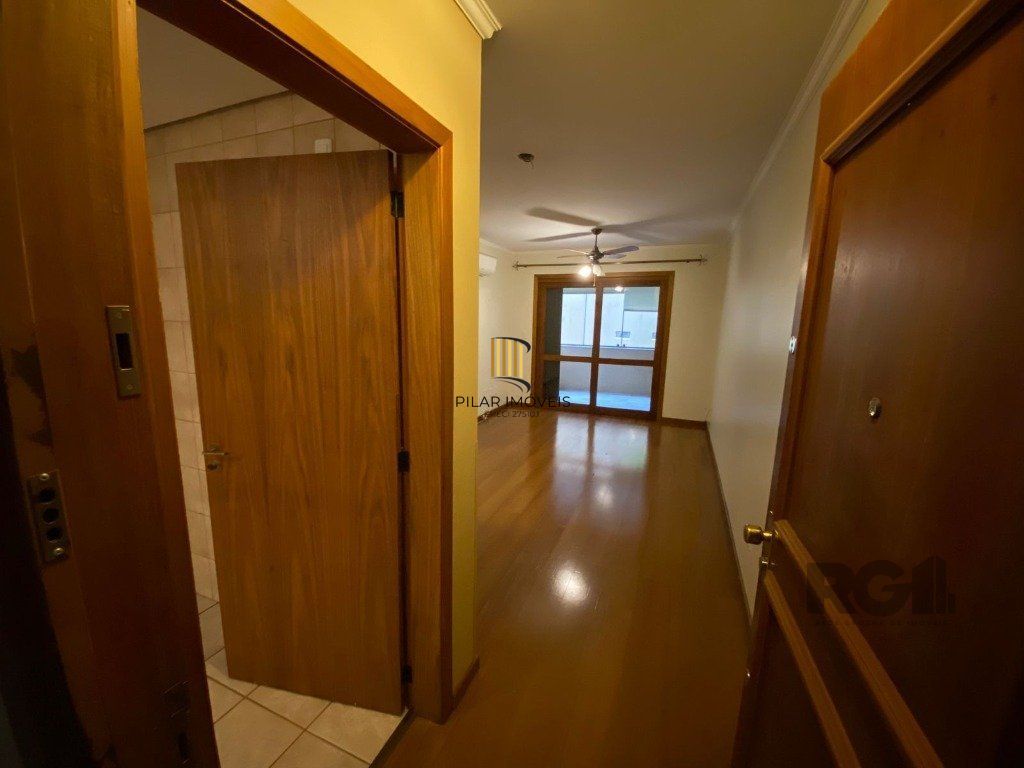 Amplo apartamento de 2 dormitórios no Petrópolis