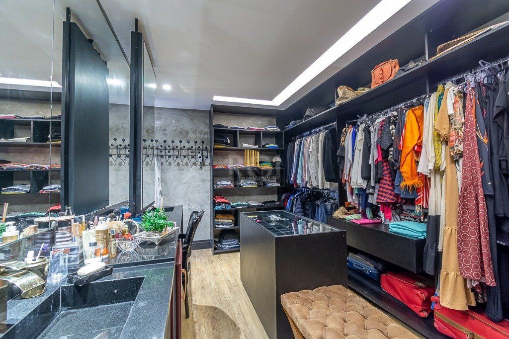 Casa Condominio para Venda - 350m², 4 dormitórios, sendo 4 suites, 4 vagas