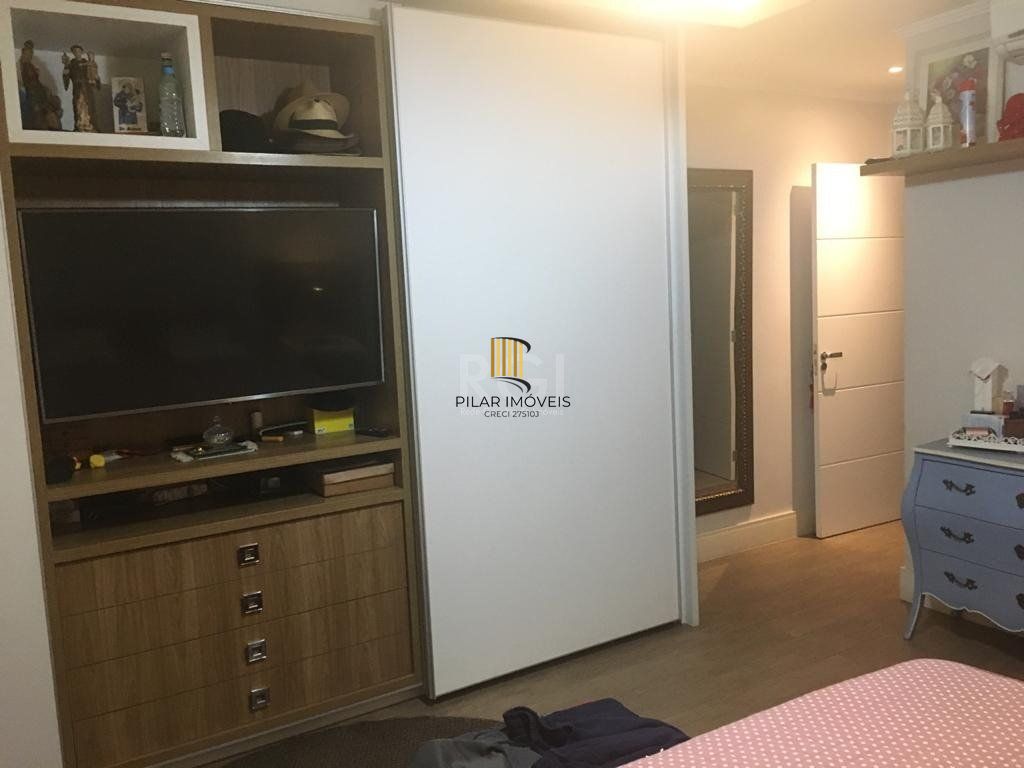 Casa para Venda - 230m², 3 dormitórios, sendo 3 suites, 3 vagas - Chácara das Pedras