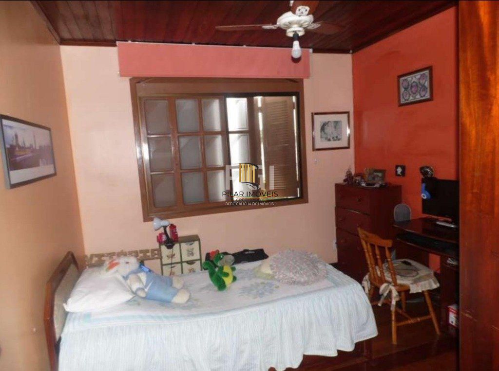 Casa para Venda - 150m², 3 dormitórios, sendo 1 suites, 5 vagas - Vila Ipiranga