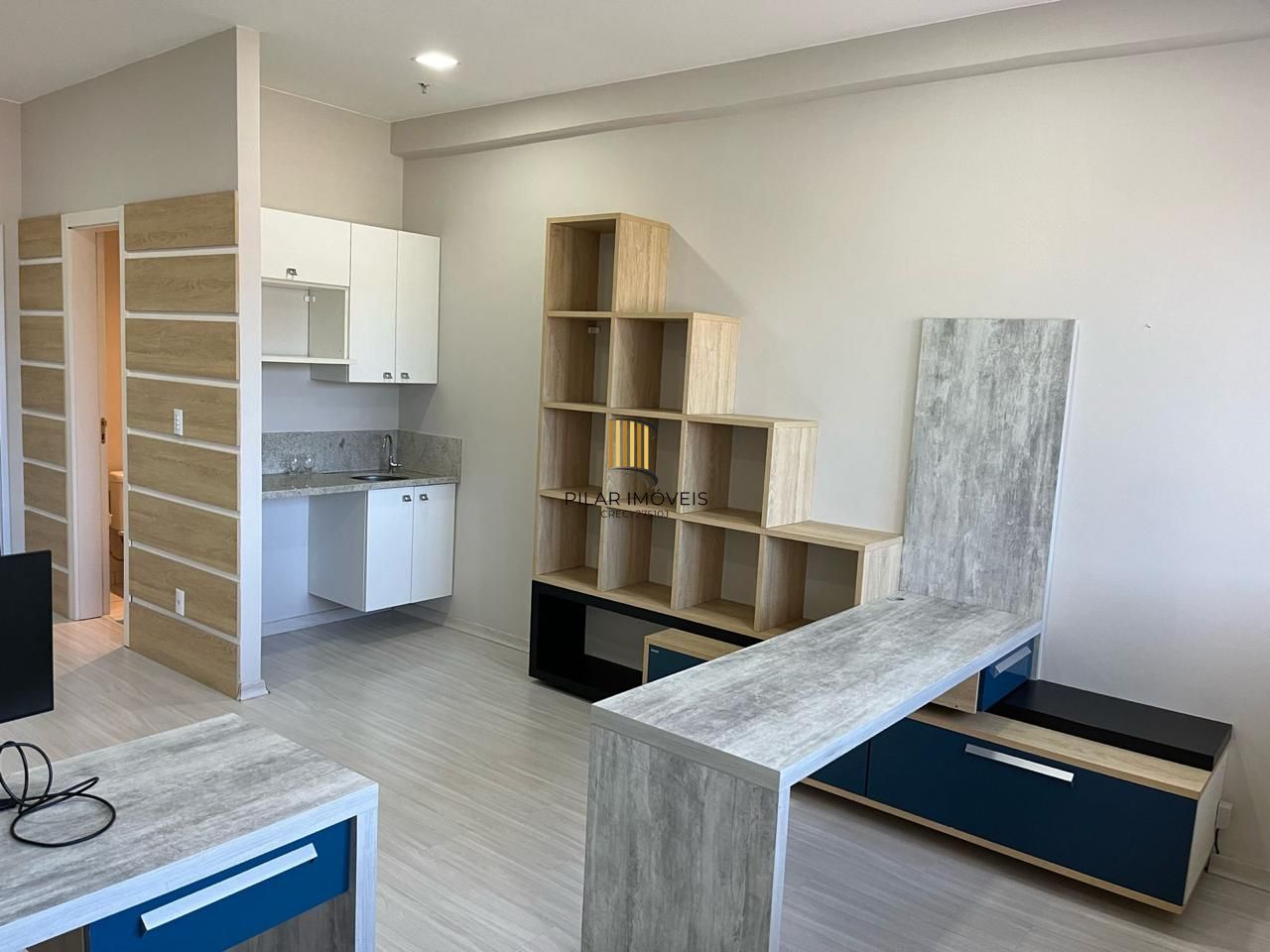 EXCELENTE SALA NO ROSSI BUSINESS