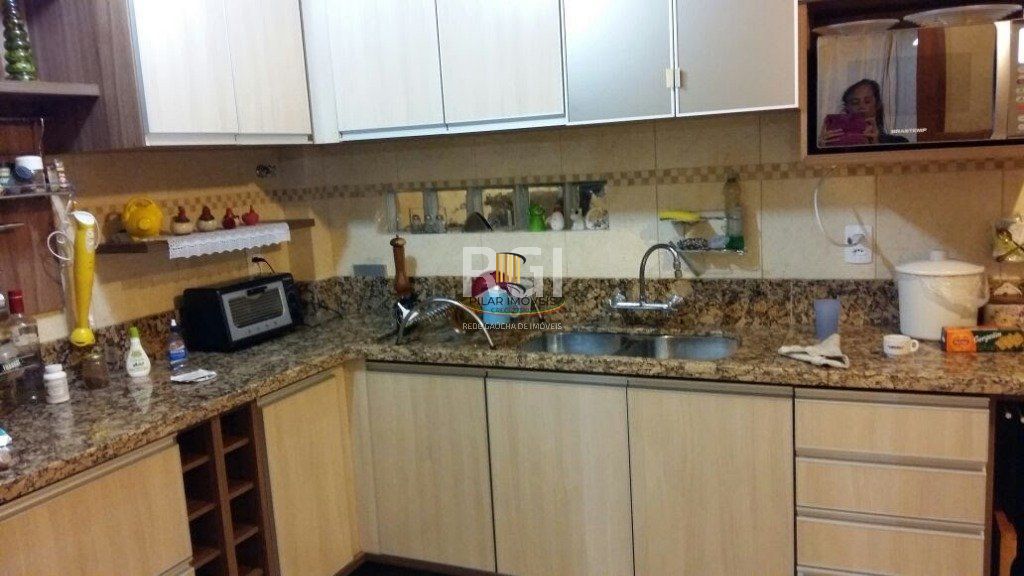 Sobrado para Venda - 245m², 4 dormitórios, sendo 1 suites, 3 vagas - Jardim Itu